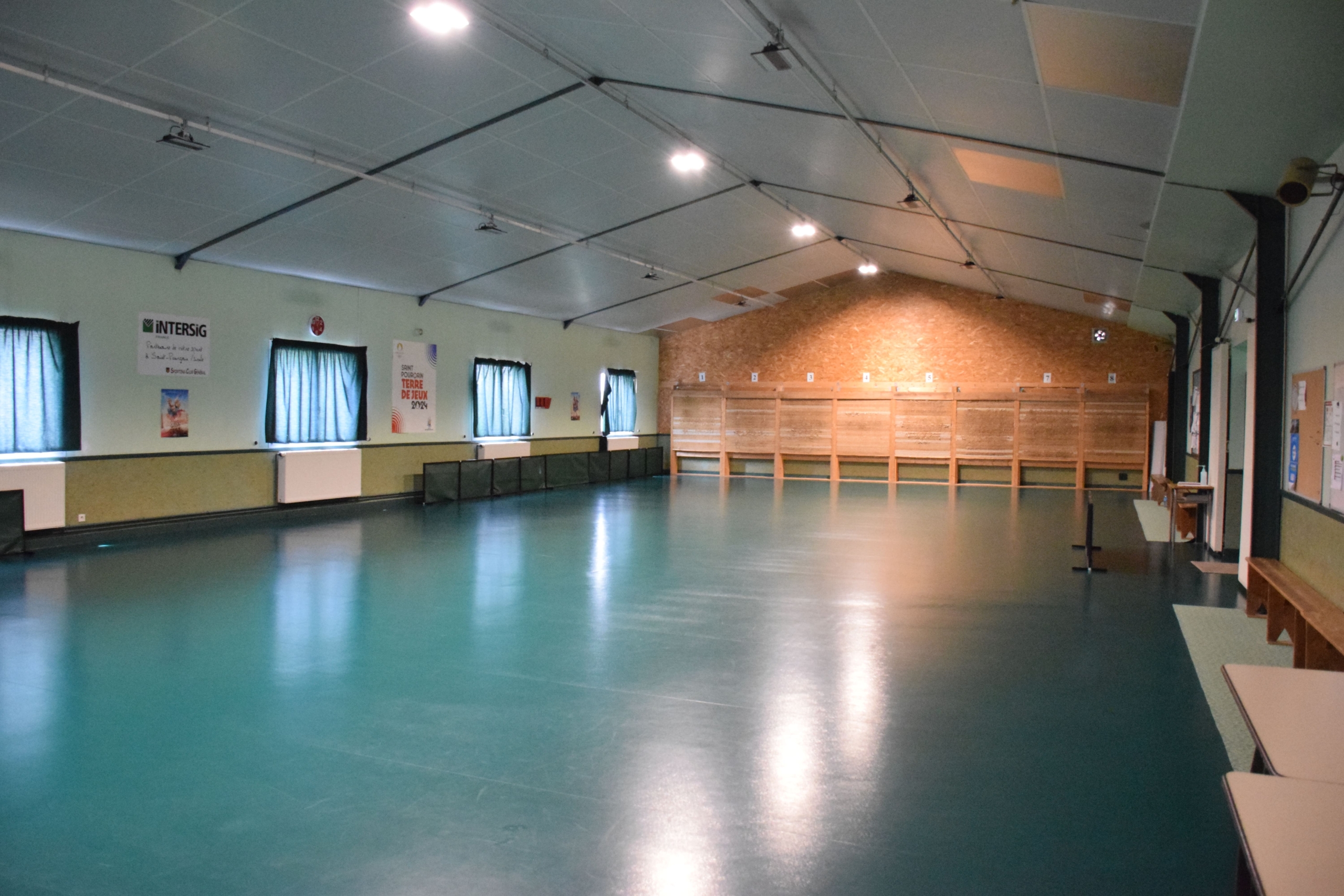 Salle de Tennis de table et de Tir à l&rsquo;arc